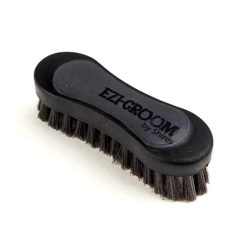 Shires Ezi-Groom Grip Face Brush