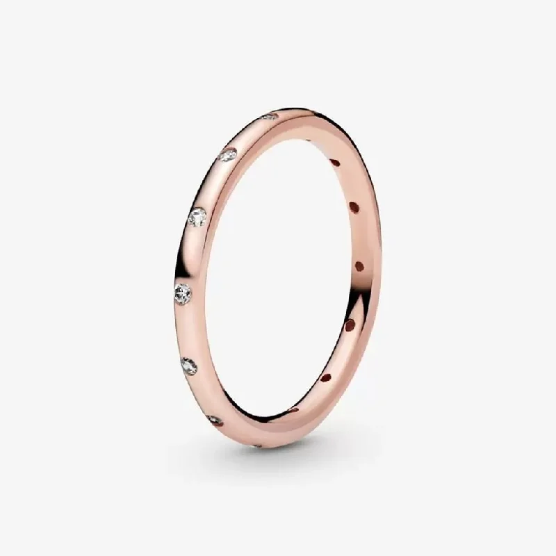 PANDORA : Simple Sparkling Band Ring