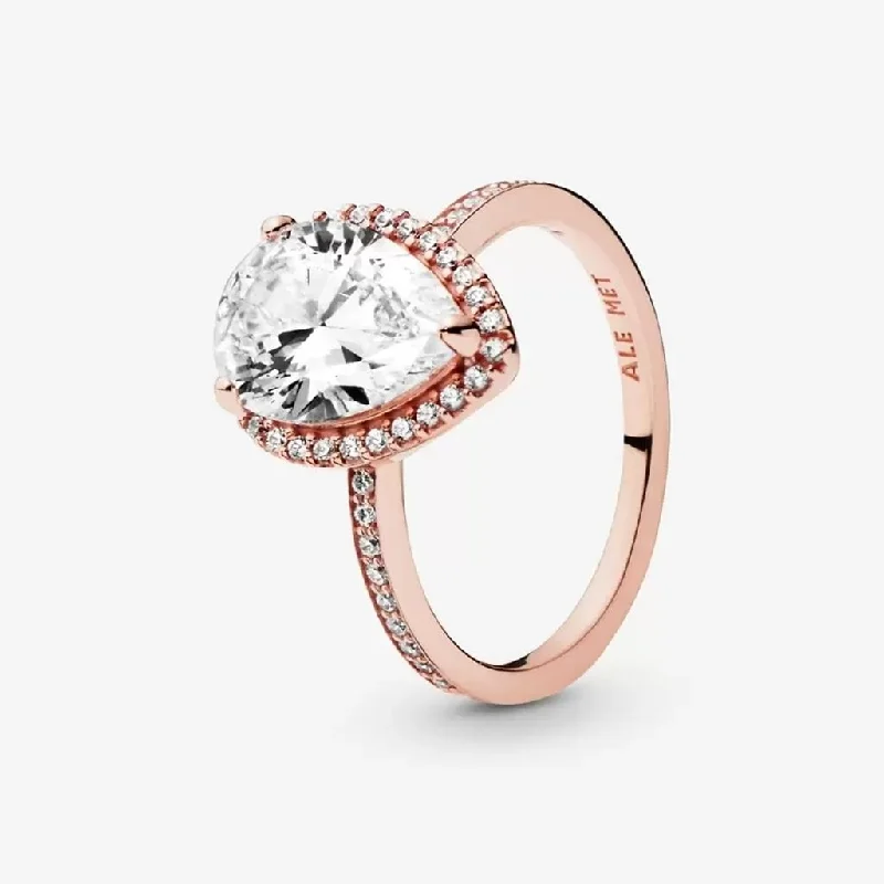 PANDORA : Sparkling Teardrop Halo Ring